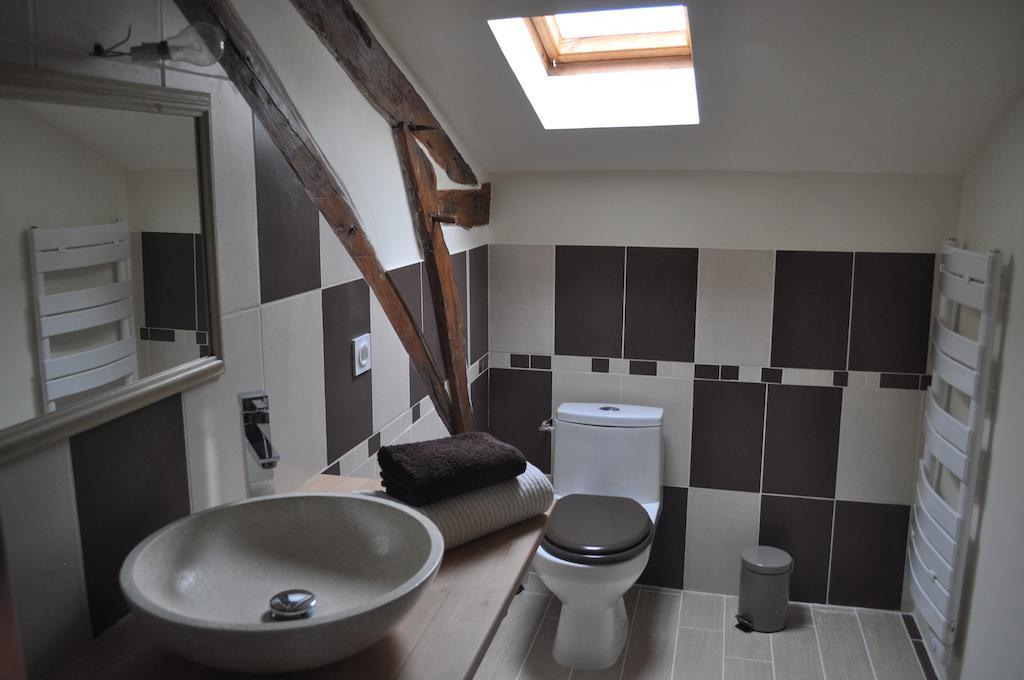 Chambres D'Hotes La Grange Au Bois Champagne-et-Fontaine Esterno foto