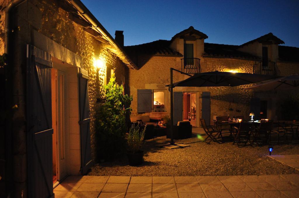 Chambres D'Hotes La Grange Au Bois Champagne-et-Fontaine Esterno foto