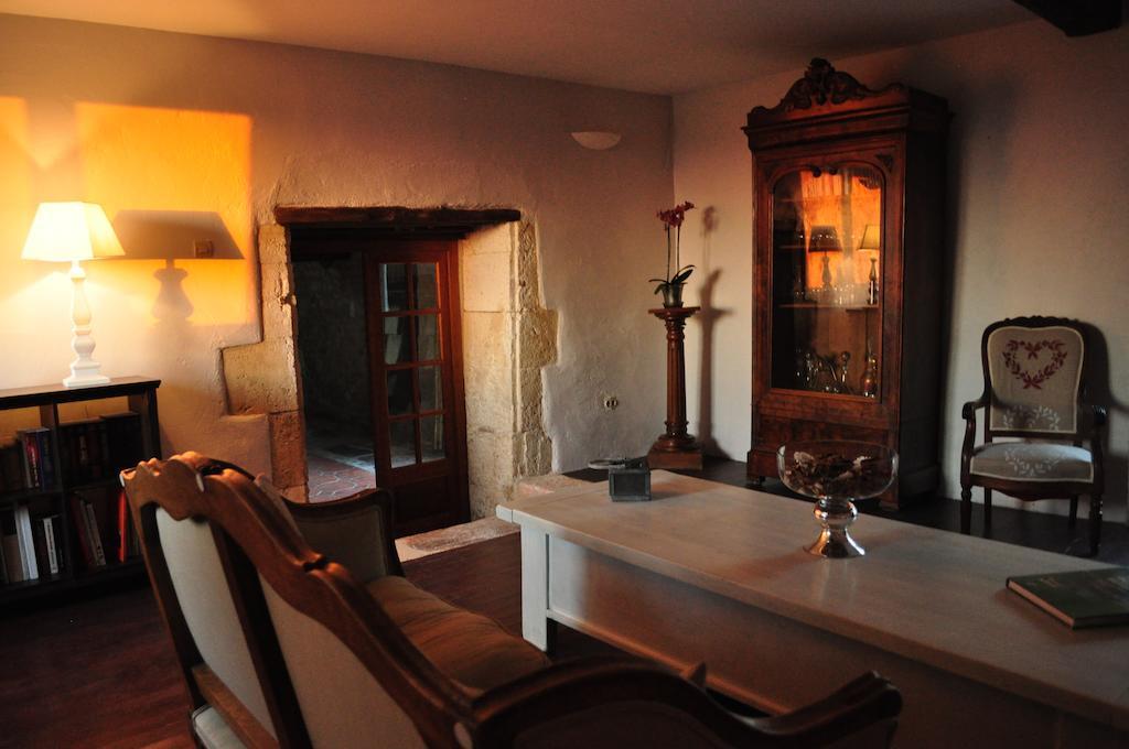Chambres D'Hotes La Grange Au Bois Champagne-et-Fontaine Esterno foto